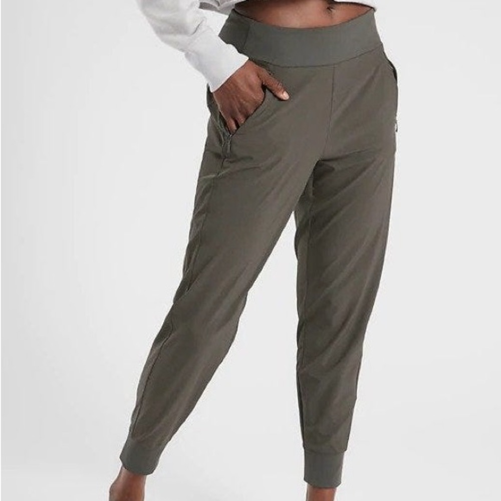 Athleta Sojo Jogger